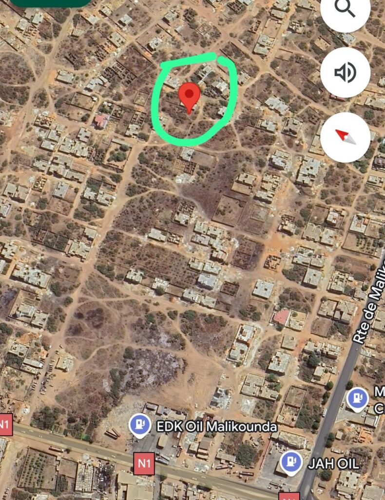 Terrain 300m2 a Malicounda Clone