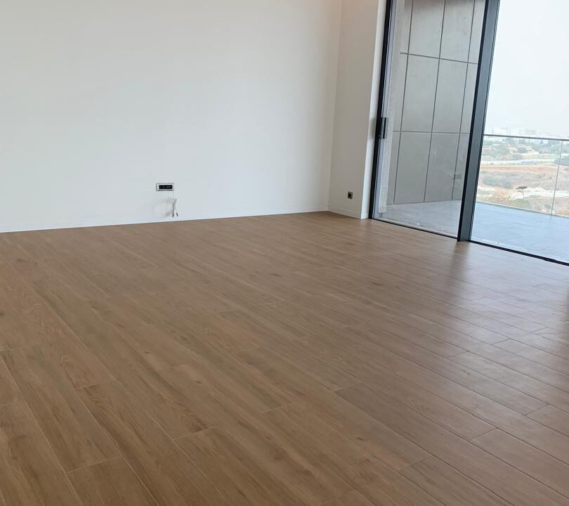 1000873432
